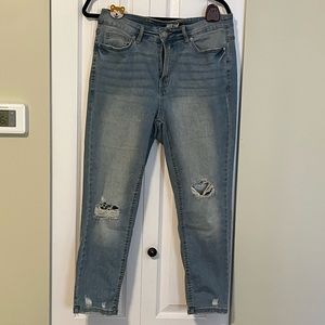 Penningtons light wash straight leg responsible Jeans